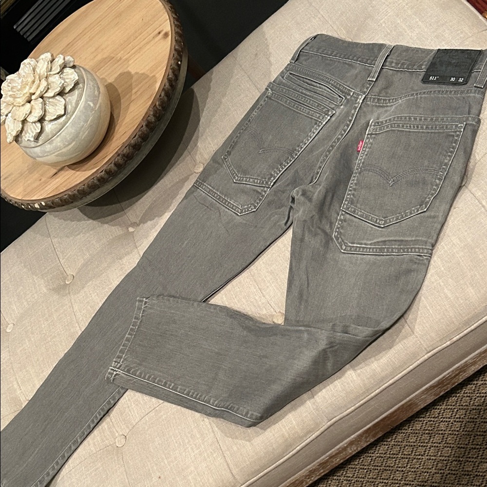 Men's Levi's 511 Skinny Filiforme Corte Ajustado Denim Jean 
Size 30 W/ 32 L‎